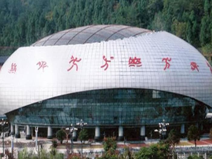 铜仁体育中心球形网架加工安装